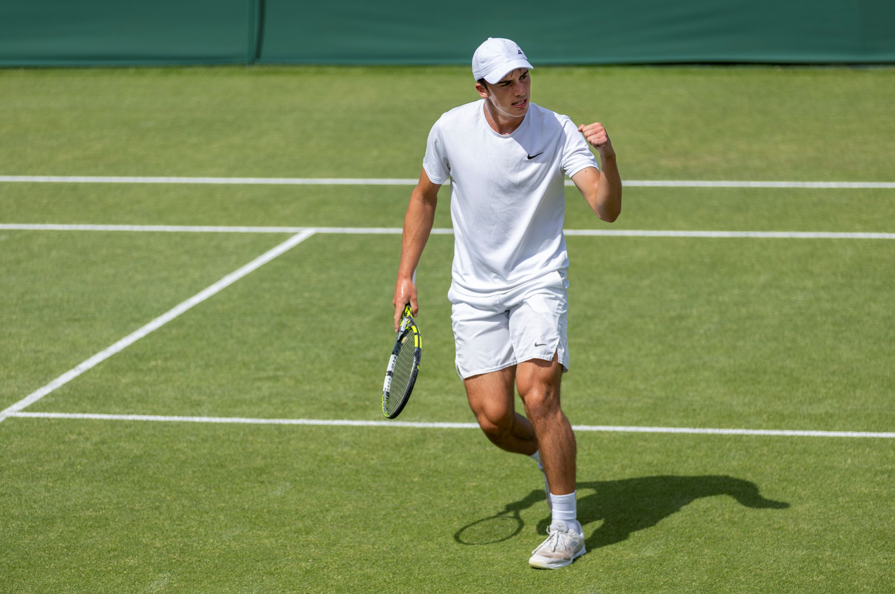 2025-Oliver-Tarvet-Wimbledon-qualifying-R2.jpg