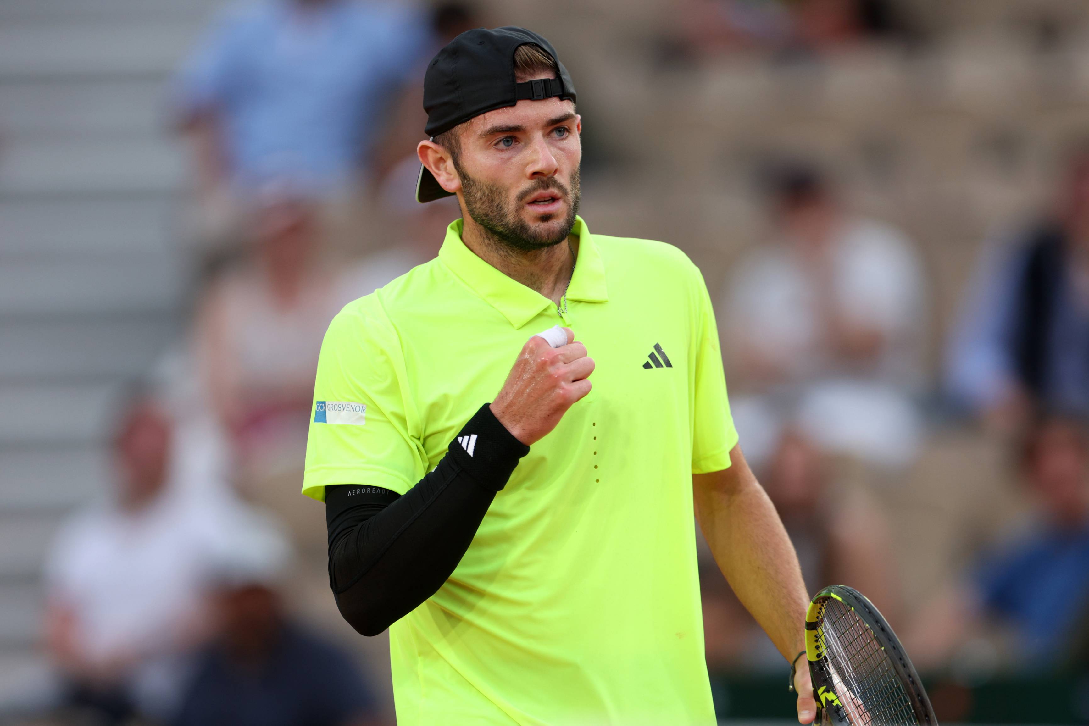 2025-Jacob-Fearnley-Roland-Garros-R2-celebration.jpg