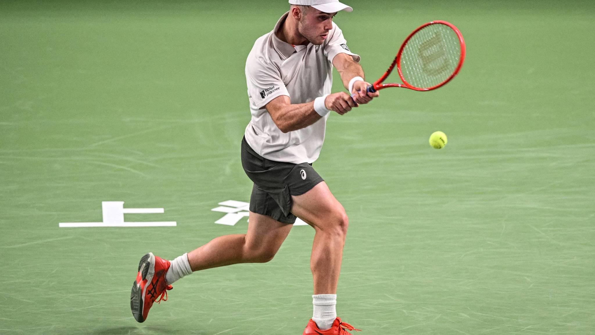 Rolex Shanghai Masters 2026: Arthur Fery narrowly loses to Karen Khachanov in three set marathon